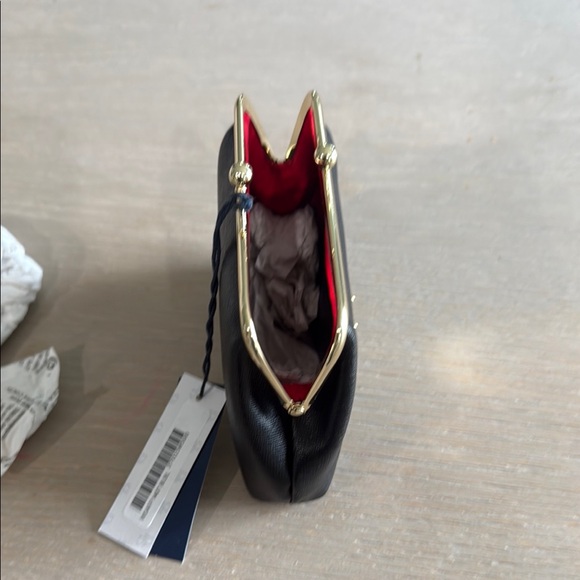 Dooney & Bourke Black Kisslock Coin Purse - Picture 9 of 10